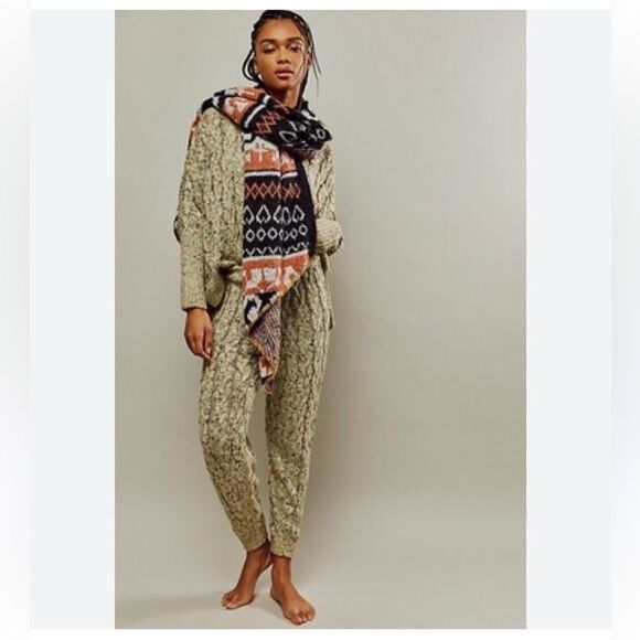 Free People Under The Mistletoe Joggers XS Intimately - Picture 3 of 5